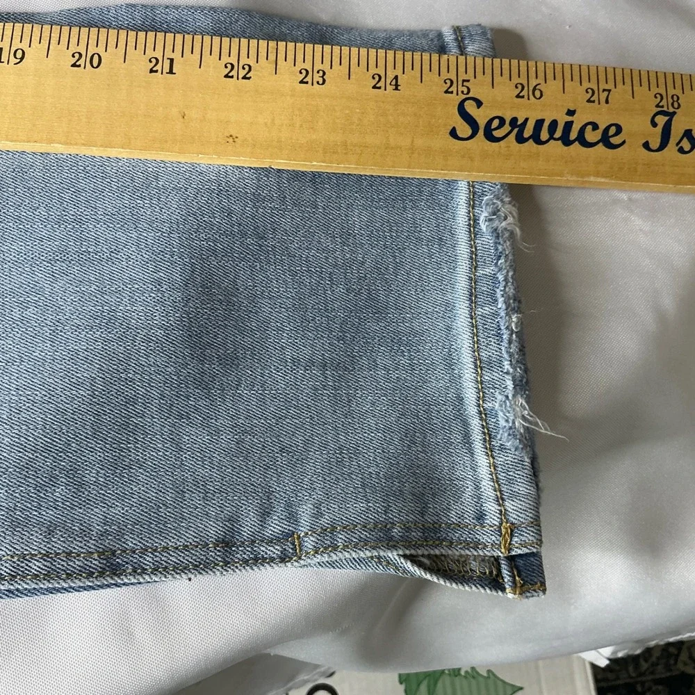 KanCan High Rise Cropped Straight Jeans‎ 26 Light Wash Raw Hem Minimalist Y2K